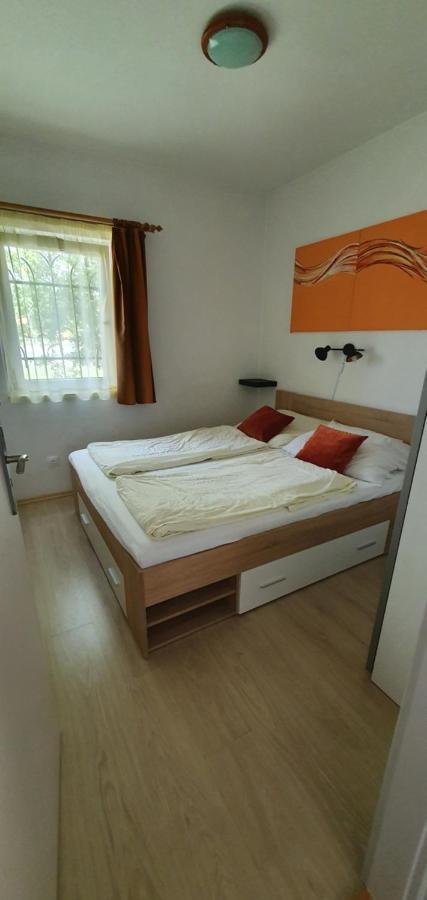 Forrest Apartman Gyenesdias Bagian luar foto