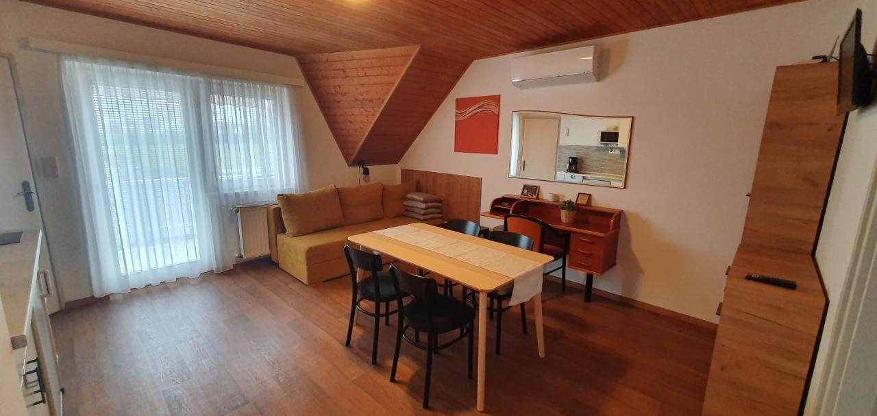 Forrest Apartman Gyenesdias Bagian luar foto